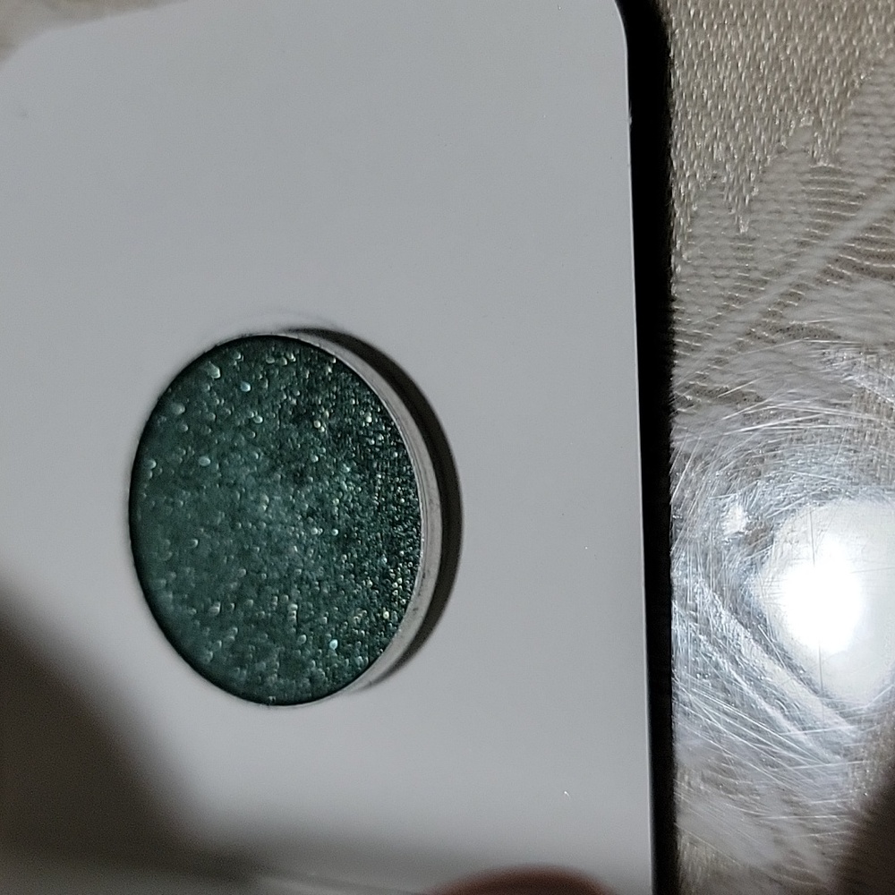 Mac Cosmetics Eye Shadow (Pro Palette Refill Pan) - Picture 6 of 7